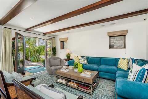 321 9th Street, Manhattan Beach, CA 90266