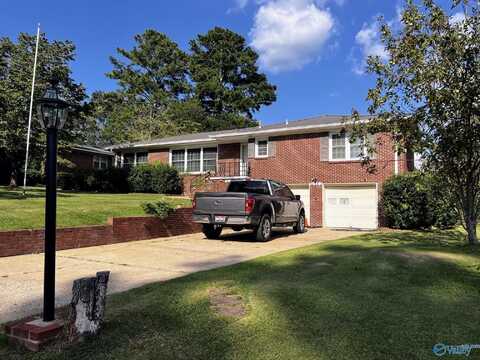 133 Argyle Lane, Gadsden, AL 35904