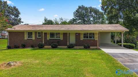 1802 Briarwood Lane SE, Cullman, AL 35055