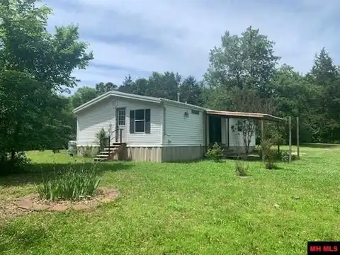1094 N MAPLE STREET, Yellville, AR 72687