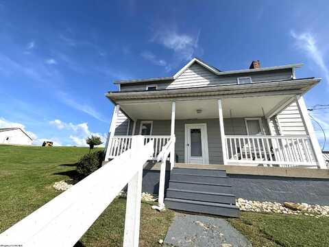 2696 Stewartstown Road, Morgantown, WV 26508