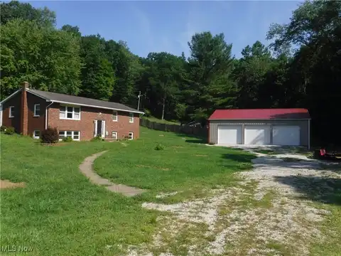 38892 County Road 19, Killbuck, OH 44637