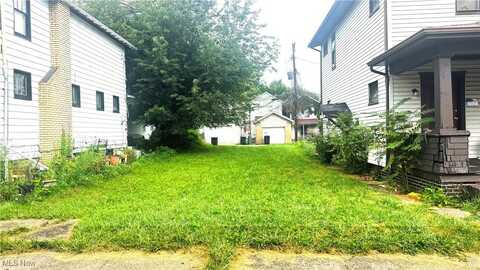 1309 Jefferson St, Steubenville, OH 43952