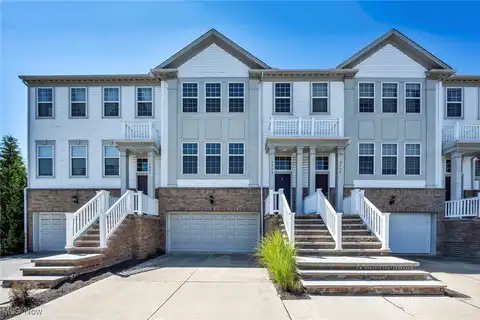 6008 N Pointe Drive, Pepper Pike, OH 44124