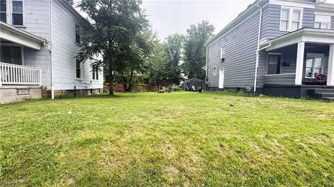 1217 Oregon Ave, Steubenville, OH 43952