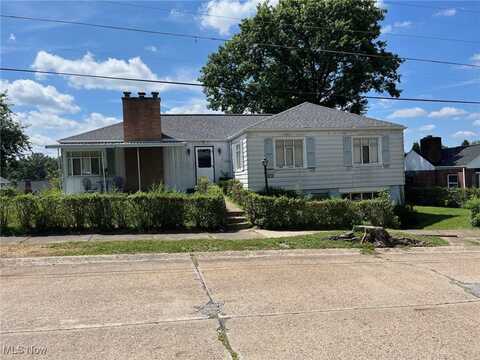 915 Oxford Boulevard, Steubenville, OH 43952