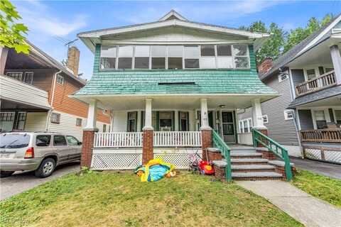 915 Helmsdale Road unit: 3, Cleveland Heights, OH 44112
