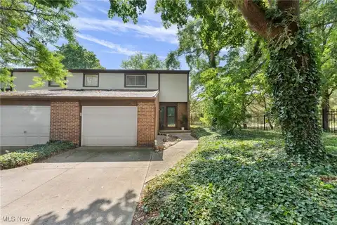 919 Saint Ambrose Drive, Akron, OH 44307