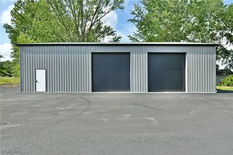 2683 Schenley Avenue NE, Warren, OH 44483