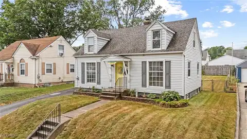 1394 Rowe Street, Akron, OH 44306