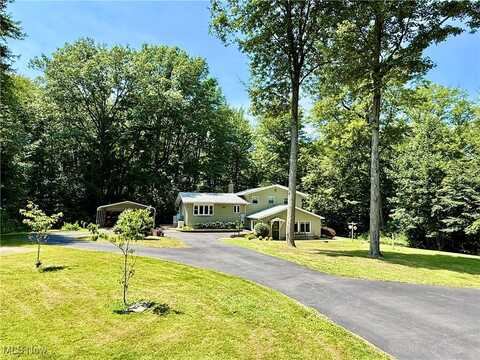 247 Donna Drive, North Benton, OH 44449