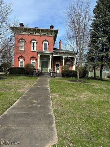 192 Mentor Avenue, Painesville, OH 44077