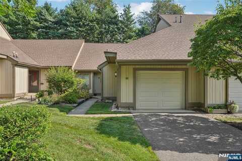 416 Bromley Place 416B, Wyckoff, NJ 07481