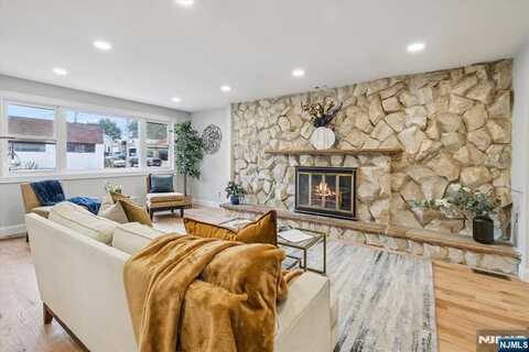 228 Oakwood Avenue, Kearny, NJ 07032