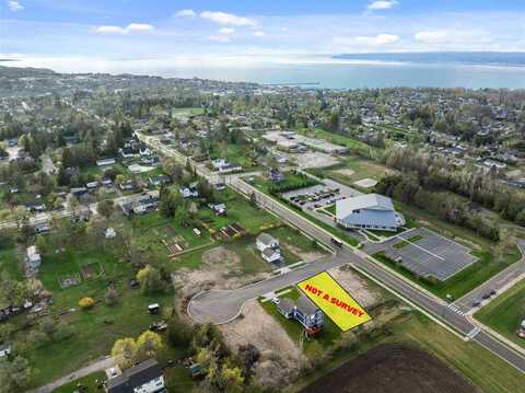 1015 Northmen Oaks, Petoskey, MI 49770