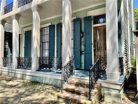 2217 LAUREL Street, New Orleans, LA 70130