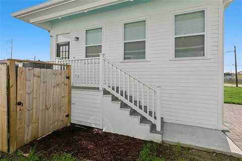 8733 OLIVE Street, New Orleans, LA 70118