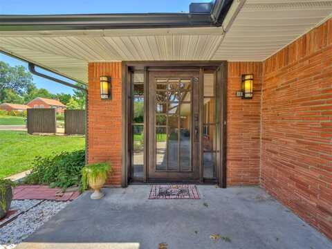 810 HOOVER Street, Norman, OK 73071