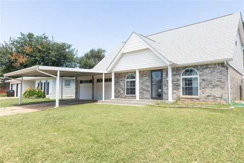 1013 NW 6th Street, Moore, OK 73160