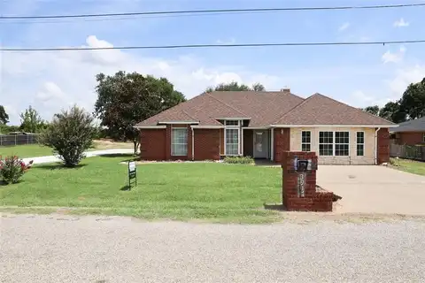3917 Country Meadows Circle, Granbury, TX 76049