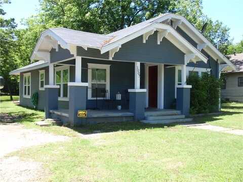 1007 Granbury Street, Cleburne, TX 76033