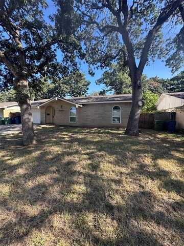 1067 Winterwood Drive, Lewisville, TX 75067