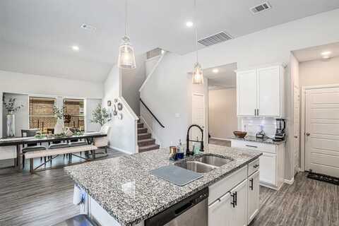 8909 Lantana Meadow Drive, Fort Worth, TX 76131