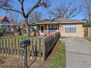 213 E 5th Street, Lancaster, TX 75146