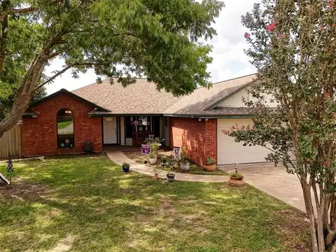 3952 Country Meadows Circle, Granbury, TX 76049