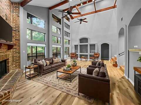 1314 Creekwood Drive, Garland, TX 75044