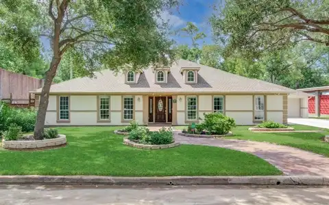 106 Mignon Lane, Houston, TX 77024