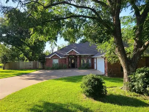 9020 Monticello Drive, Granbury, TX 76049
