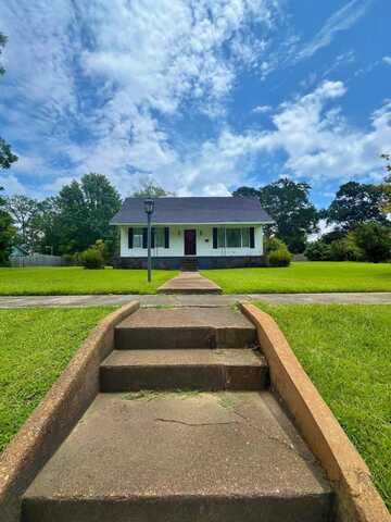 422 Speedway Ave, Winona, MS 38967