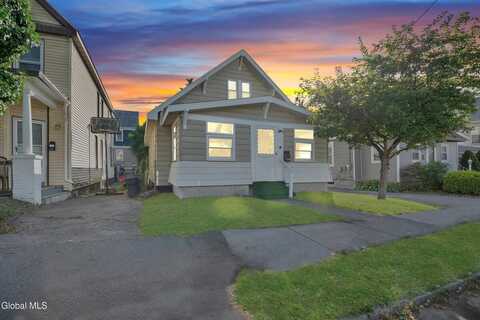 1536 State Street, Schenectady, NY 12304