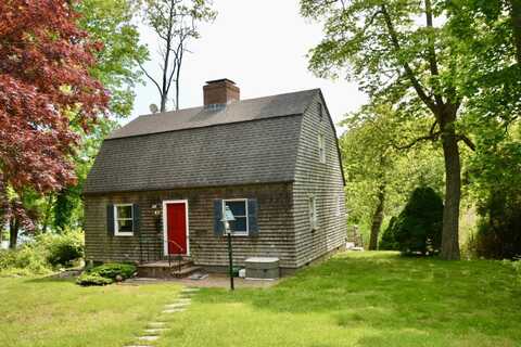 1 Meadow Street, Shelter Island Heights, NY 11965