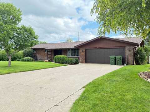 512 N James, Sutton, NE 68979
