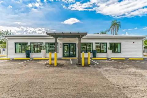 3223 N Lockwood Ridge Rd, Sarasota, FL 34234