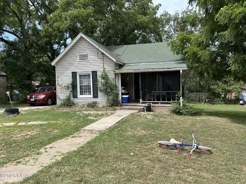 802 S High Street, Neosho, MO 64850