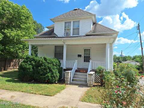 514 Poplar Street, Carthage, MO 64836