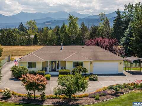 170 Donaper Rd, Sequim, WA 98382