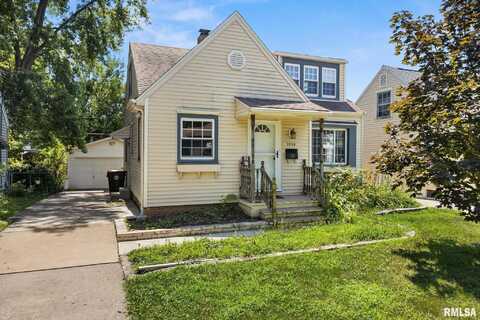 1014 E RICHWOODS Boulevard, Peoria, IL 61603