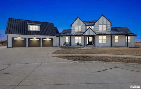 1114 TOWN CENTER Court, Urbana, IA 52345