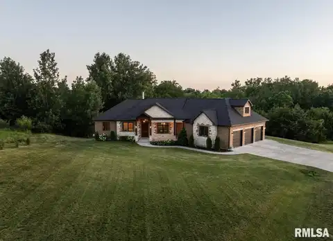 5823 Skyhawk Drive, Quincy, IL 62305