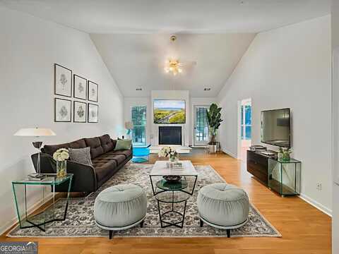 180 Saint James Place, Sharpsburg, GA 30277