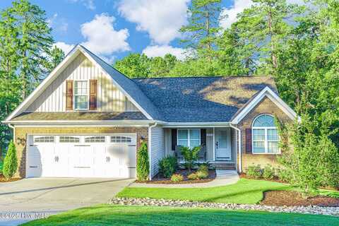 25 Lake View Drive E, Pinehurst, NC 28374