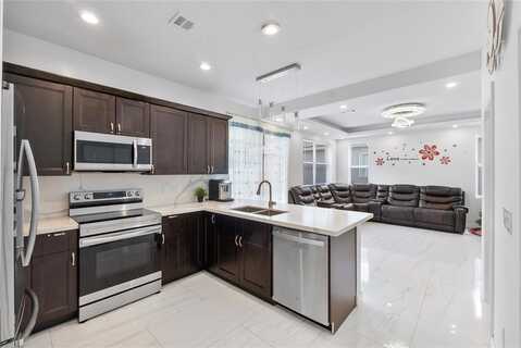 10739 Oak Bend Way, Wellington, FL 33414