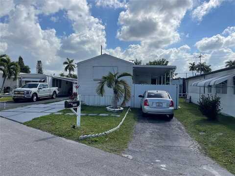 8670 SW 18th Ct, Davie, FL 33324