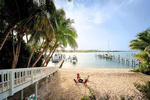 17649 SE Federal Highway, Jupiter, FL 33469