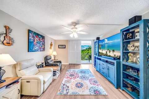 3251 Holiday Springs Blvd, Margate, FL 33063