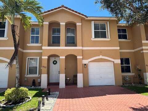 922 NW 134th Ave, Pembroke Pines, FL 33028